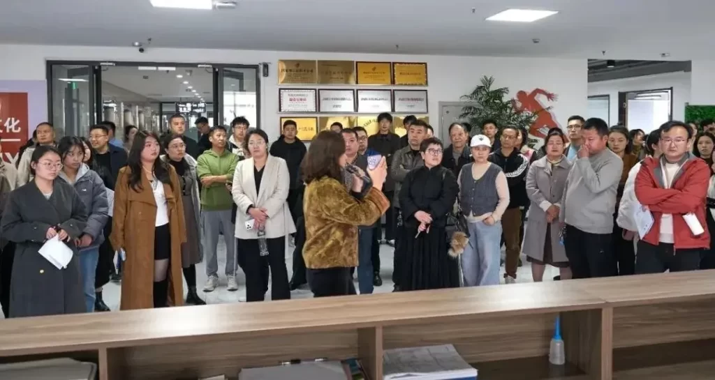 赴易运盈考察学习